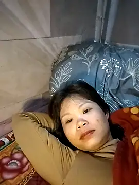 LinhNa999 online show from 02-11-26, 03:44