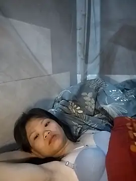 LinhNa999 online show from 03-05-26, 01:23