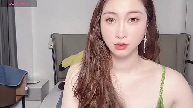 Snapshot of wuyueaini chatting on 10-15-25, 06:02 wuyueaini online show from 10-15-25, 06:02