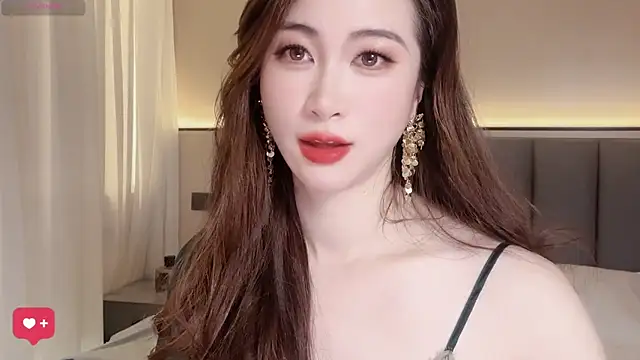 wuyueaini online show from 12-15-25, 06:39