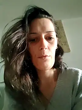 Snapshot of Mila_Luciphya chatting on 12-18-25, 09:04 Mila Luciphya online show from 12-18-25, 09:04