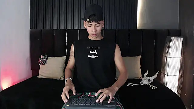 Dominic ghost online show from 10-14-25, 08:31