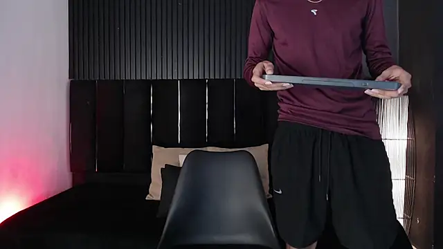 Dominic ghost online show from 01-07-26, 03:09