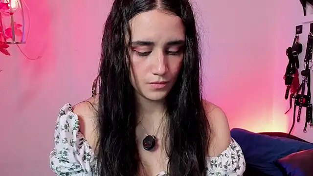 elowen halley1 online show from 03-20-26, 06:13