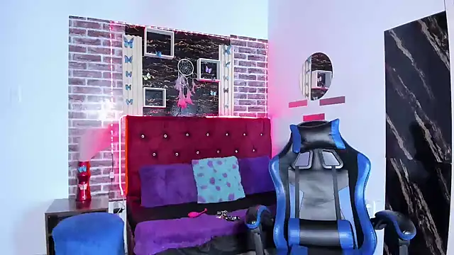 Snapshot of angelitasexxxhot chatting on 11-16-25, 01:00 angelitasexxxhot online show from 11-16-25, 01:00