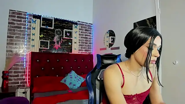 Snapshot of angelitasexxxhot chatting on 11-29-25, 12:46 angelitasexxxhot online show from 11-29-25, 12:46