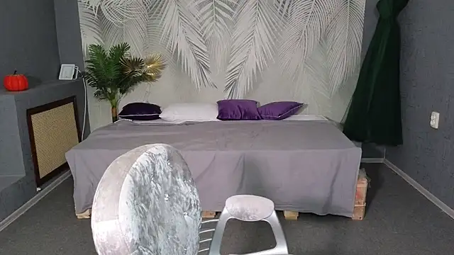 Eloisa Eliot online show from 11-04-25, 03:33