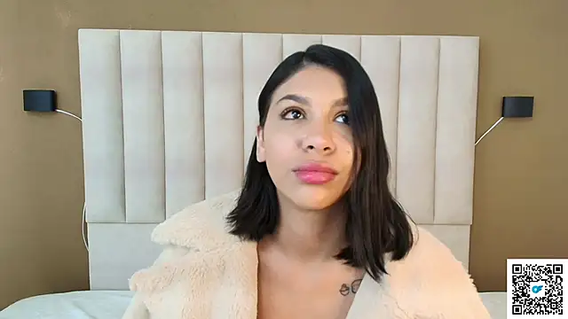 Snapshot of goddess_saori_ chatting on 10-21-25, 01:06 goddess saori  online show from 10-21-25, 01:06