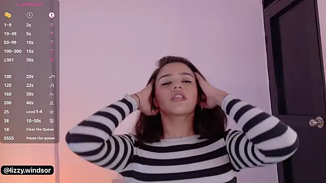 Snapshot of lizzywindsor chatting on 02-11-26, 12:32 lizzywindsor online show from 02-11-26, 12:32