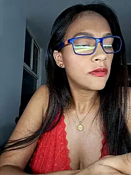 Snapshot of sarah_garcia_ chatting on 05-24-26, 12:04 sarah garcia online show from 05-24-26, 12:04