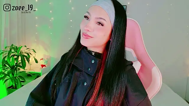 cuteezoe online show from 03-24-26, 02:49