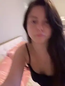 Snapshot of lilbbyily chatting on 04-17-26, 02:25 lilbbyily online show from 04-17-26, 02:25