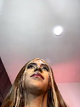 Snapshot of Flora_Minx chatting on 10-29-25, 02:58 Flora Minx online show from 10-29-25, 02:58