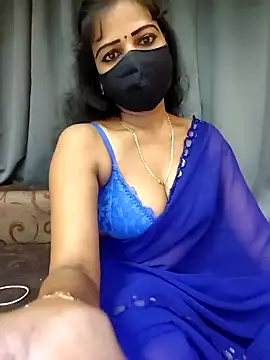 Snapshot of Misss-julli chatting on 09-19-25, 05:35 Misss-julli online show from 09-19-25, 05:35