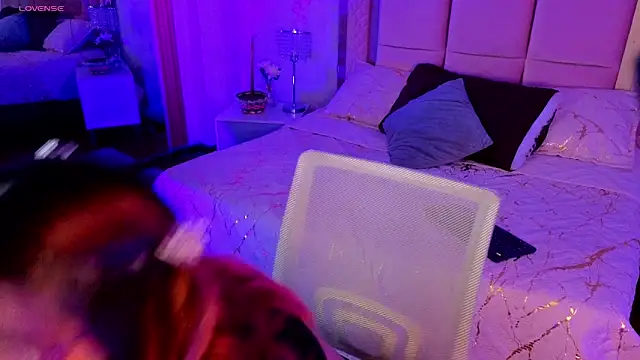 Snapshot of AlanaOdison chatting on 11-27-25, 08:33 AlanaOdison online show from 11-27-25, 08:33