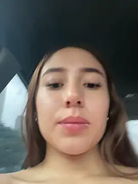 Snapshot of SweetMaddiee_ chatting on 10-11-25, 10:08 SweetMaddiee  online show from 10-11-25, 10:08