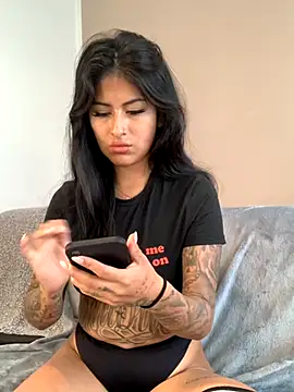 mrskarmaa online show from 11-12-25, 09:10