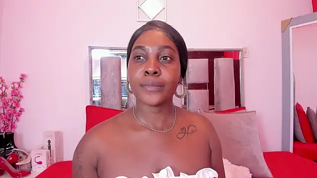 Emilly roaa online show from 04-26-26, 05:43