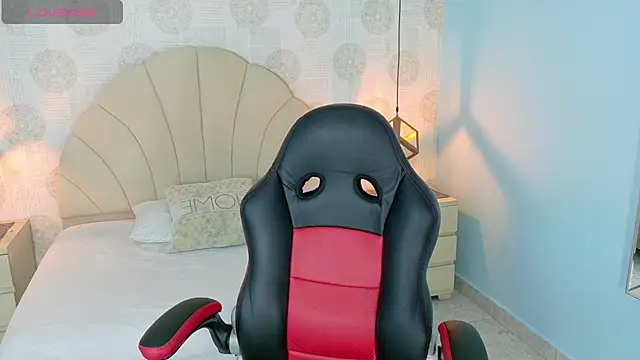 AIXATRISTA1 online show from 04-23-26, 07:27