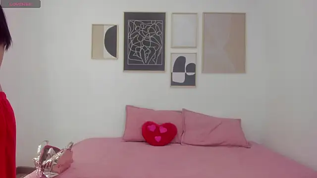 lycoris 19 online show from 04-23-26, 08:44