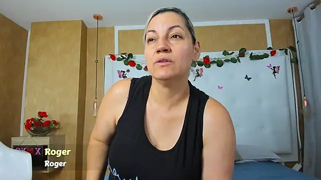 Heidy milf online show from 02-21-26, 08:10