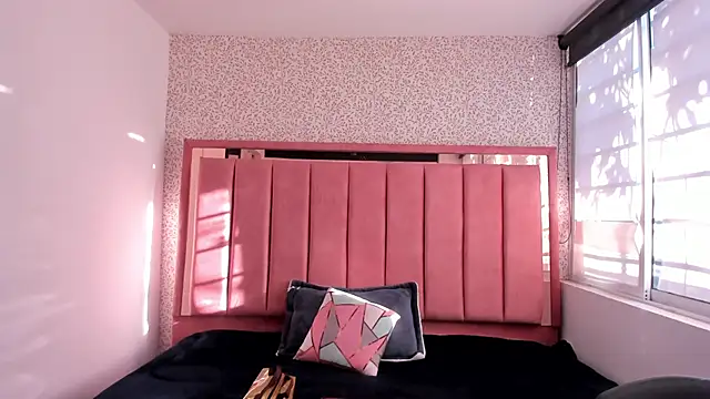 Snapshot of Barbara_fox__ chatting on 11-27-25, 11:56 Barbara fox online show from 11-27-25, 11:56