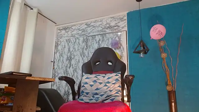 hanna mooreee online show from 04-22-26, 07:15