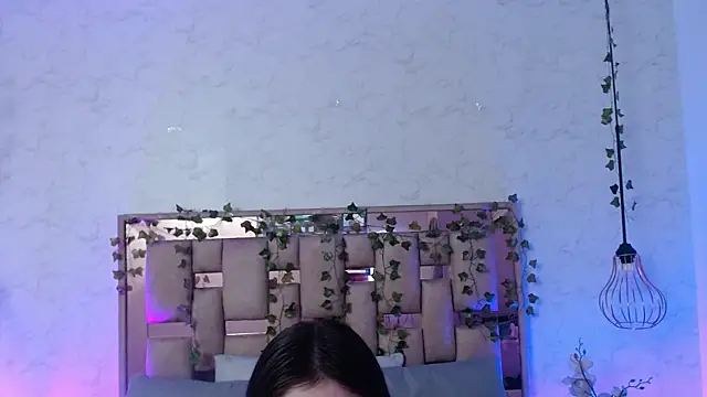 Snapshot of ScarlettRox chatting on 09-23-25, 11:35 ScarlettRox online show from 09-23-25, 11:35