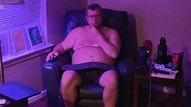 Single White Male online show from 10-02-25, 01:34