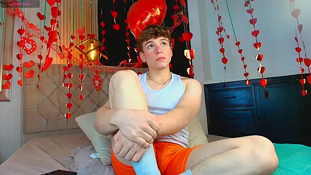 TaylerWhite online show from 09-15-25, 12:38