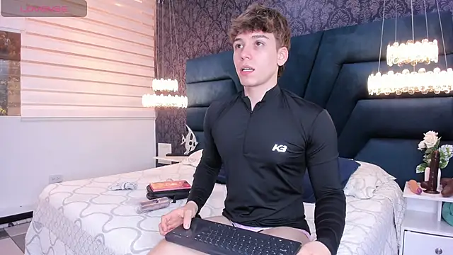 TaylerWhite online show from 02-12-26, 12:00