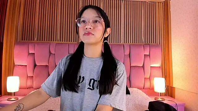 Sophie Calloway online show from 09-09-25, 03:22