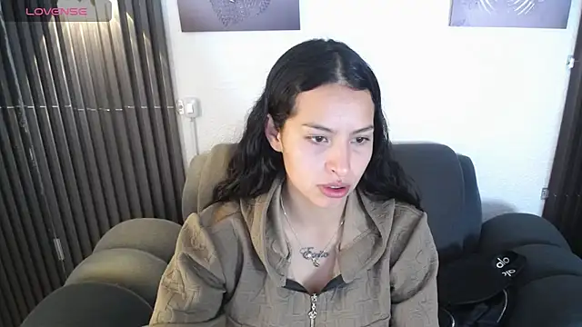 Mia garcia28 online show from 05-13-26, 01:41