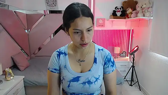 Mia garcia28 online show from 06-06-26, 01:49