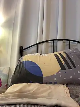 RomanticPearlTS online show from 11-08-25, 01:00