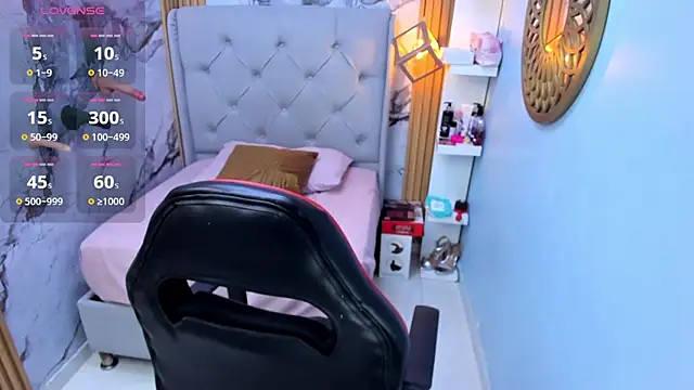 Snapshot of Isisleroy1 chatting on 11-13-25, 03:05 Isisleroy1 online show from 11-13-25, 03:05