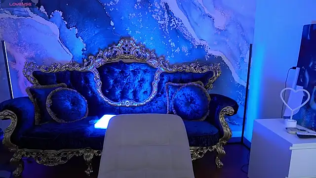 Snapshot of LilElfie chatting on 11-22-25, 02:05 LilElfie online show from 11-22-25, 02:05