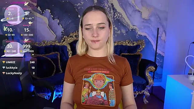 Snapshot of LilElfie chatting on 11-23-25, 07:57 LilElfie online show from 11-23-25, 07:57