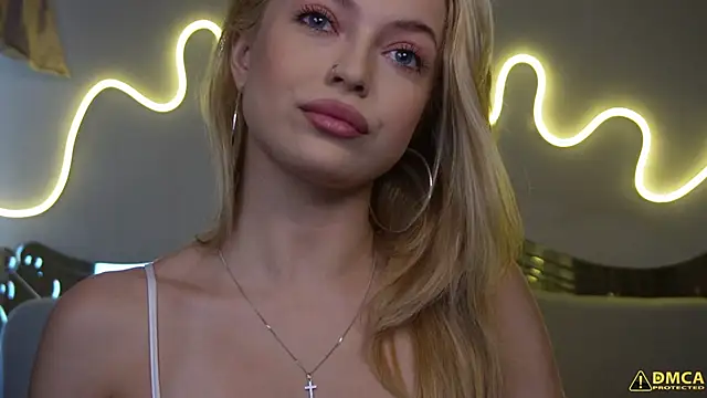 kellypeachcake online show from 10-08-25, 05:05