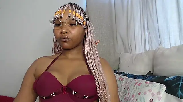 Snapshot of DarrkDeeva68 chatting on 11-25-25, 12:16 DarrkDeeva68 online show from 11-25-25, 12:16