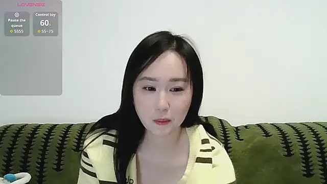 Snapshot of Belinda66 chatting on 10-28-25, 02:09 Belinda66 online show from 10-28-25, 02:09