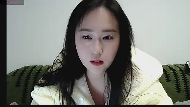 Snapshot of Belinda66 chatting on 12-14-25, 09:41 Belinda66 online show from 12-14-25, 09:41