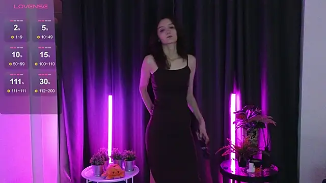 Snapshot of DebiHenks chatting on 11-12-25, 07:24 DebiHenks online show from 11-12-25, 07:24