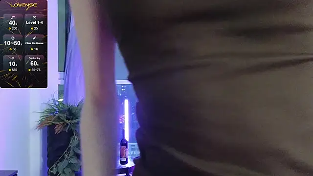 DebiHenks online show from 03-26-26, 05:07