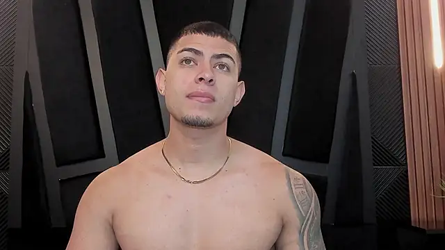 Snapshot of marco_garciia_ chatting on 09-18-25, 11:18 marco garciia online show from 09-18-25, 11:18