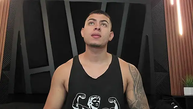 Snapshot of marco_garciia_ chatting on 09-30-25, 11:21 marco garciia online show from 09-30-25, 11:21