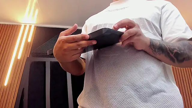 Snapshot of marco_garciia_ chatting on 10-01-25, 11:11 marco garciia online show from 10-01-25, 11:11