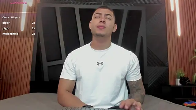 Snapshot of marco_garciia_ chatting on 10-07-25, 11:13 marco garciia online show from 10-07-25, 11:13