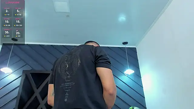 Snapshot of marco_garciia_ chatting on 11-08-25, 11:14 marco garciia online show from 11-08-25, 11:14