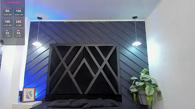 Snapshot of marco_garciia_ chatting on 12-13-25, 11:10 marco garciia online show from 12-13-25, 11:10